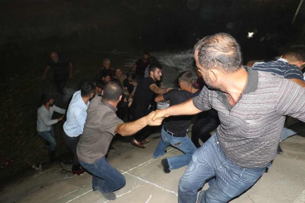 Suda kaybolan kardeşlerden birinin cansız bedenine ulaşıldı