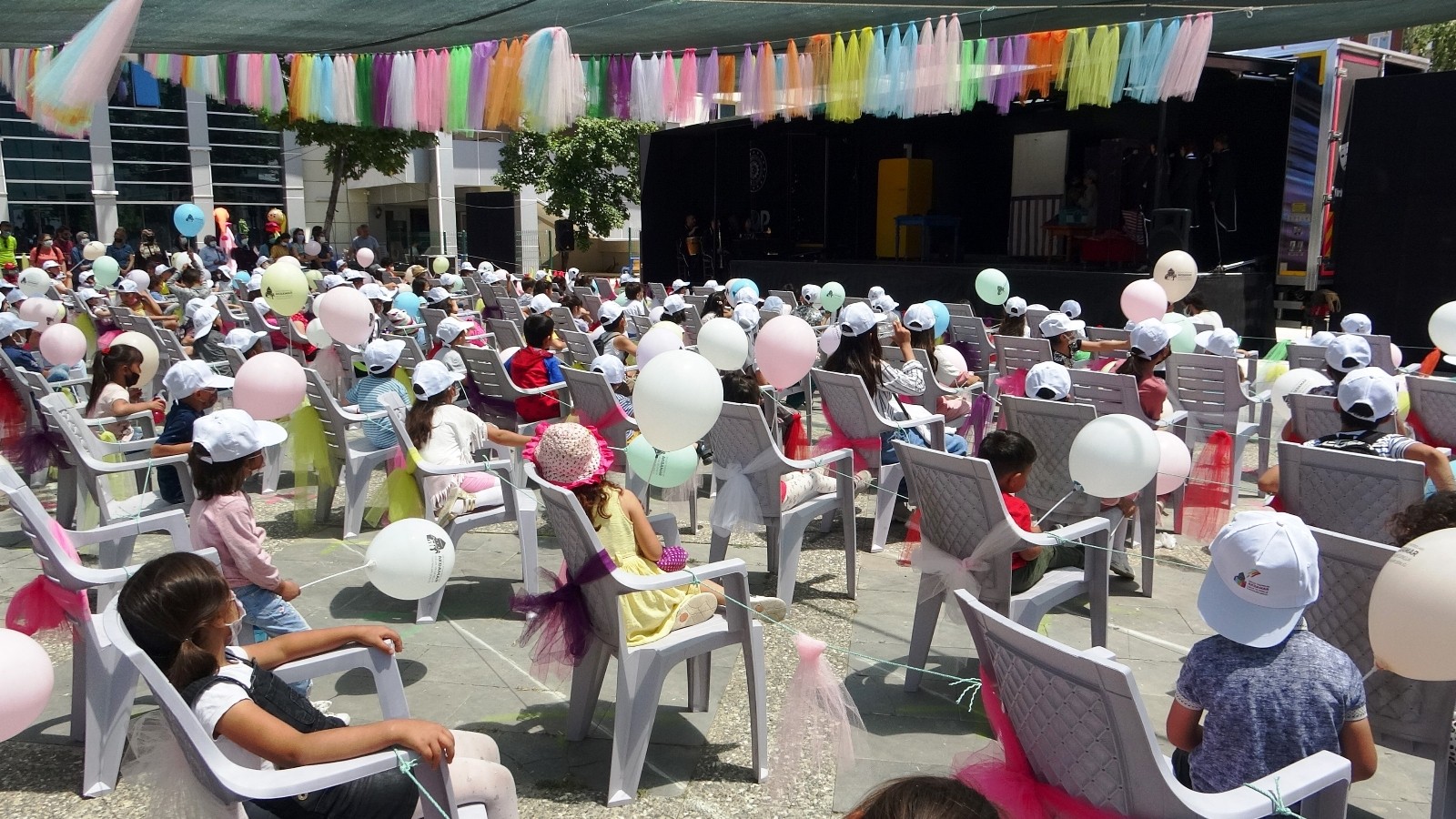 18. Akdamar Çocuk ve Gençlik Tiyatroları Şenliği sona erdi