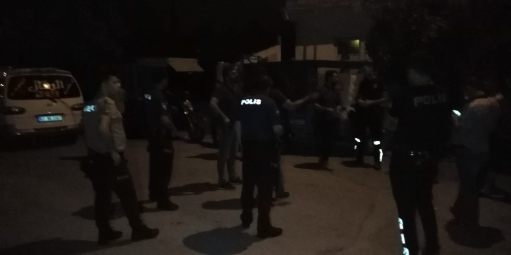 İki grup arasındaki kavgayı polis ayırdı