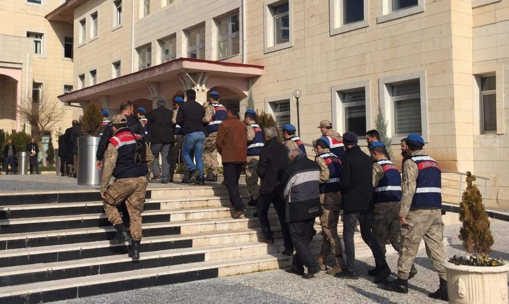 Siirt’te PKK’ya yardım eden 3 kişi tutuklandı
