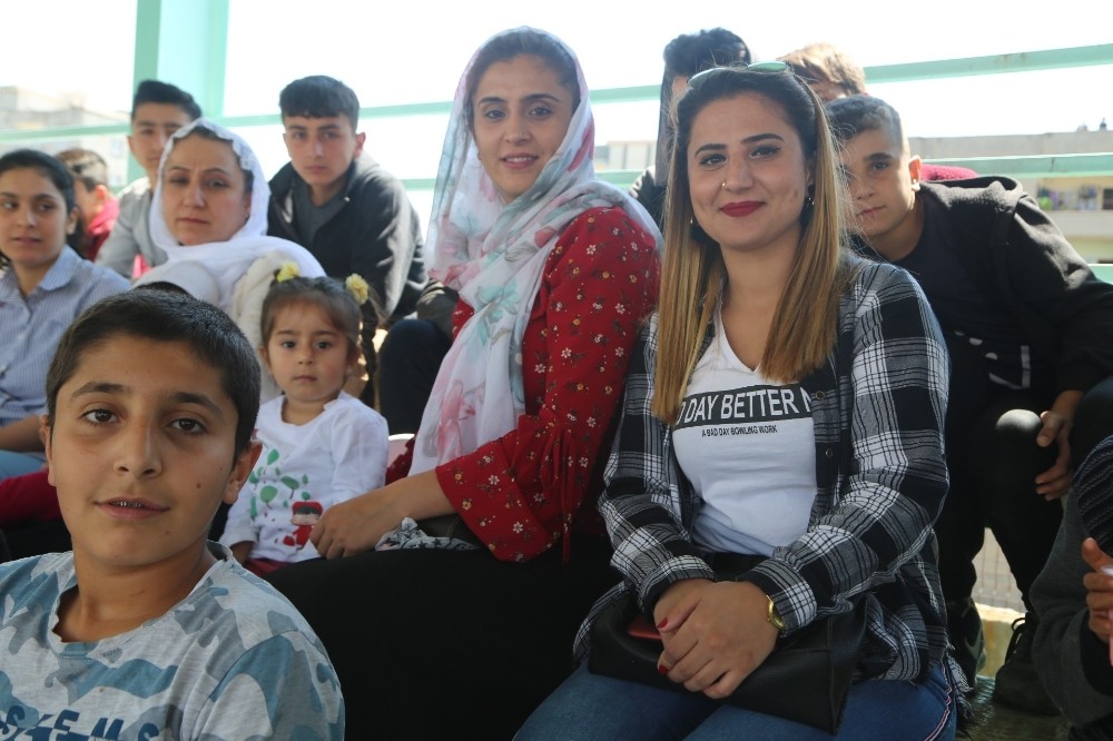 Terörden arınan Silopi’de halaylı 23 Nisan kutlamaları