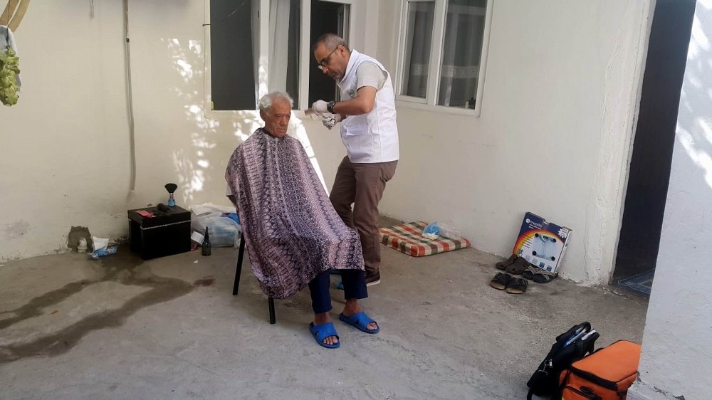 Bakıma muhtaçlara Yenişehir Belediyesinden destek