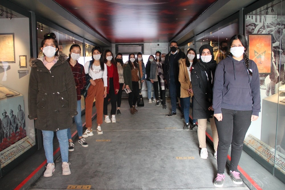 Çanakkale Savaşları Mobil Müze aracına Silopi’de yoğun ilgi