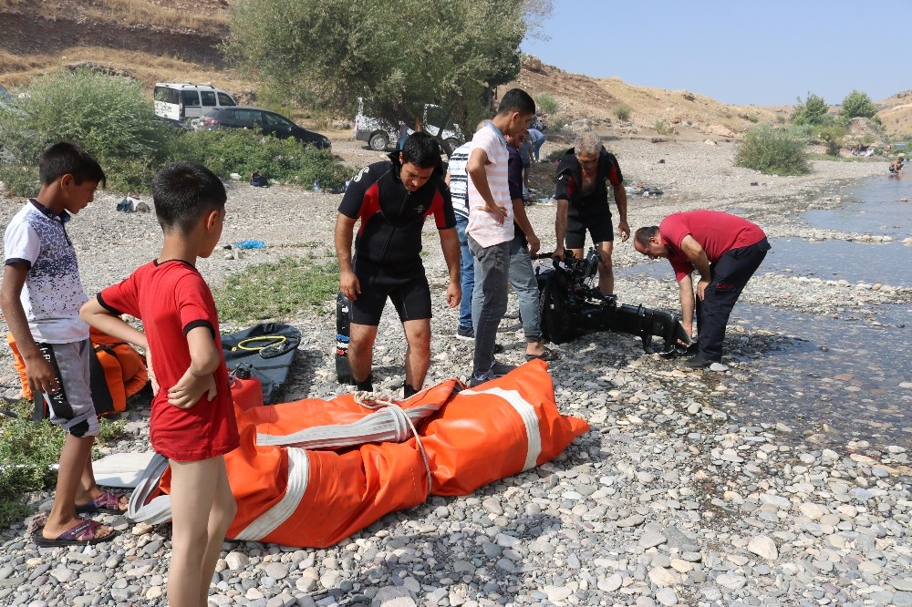 Baraj kapakları açıldı piknik yapan 70 kişi mahsur kaldı
