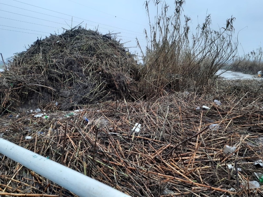 Dereler ve kanallardan tonlarca çöp çıktı