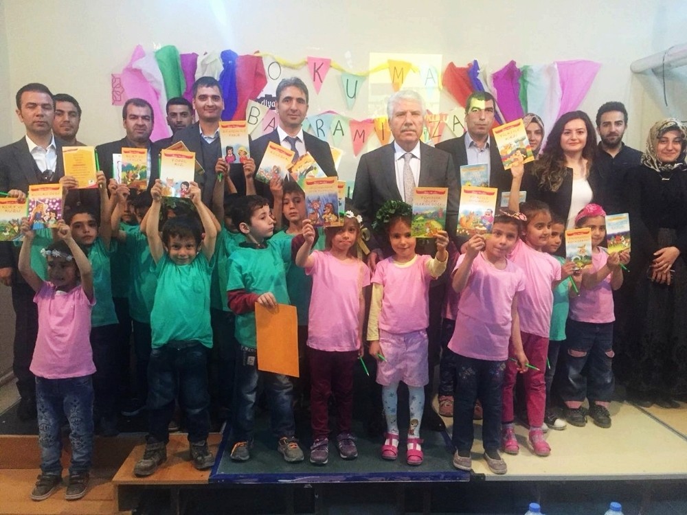 Başkan Karamehmetoğlu miniklerin sevincine ortak oldu