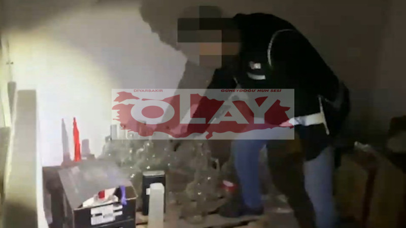 Diyarbakır’da sahte içki operasyonu, 5 bin litre etil alkol ele geçirildi (Videolu)