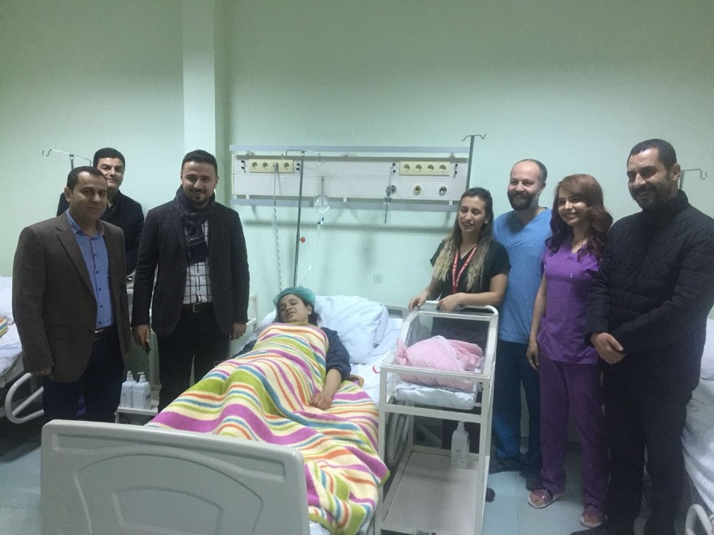 Şırnak’ta yeni yılın ilk bebeği dünyaya geldi