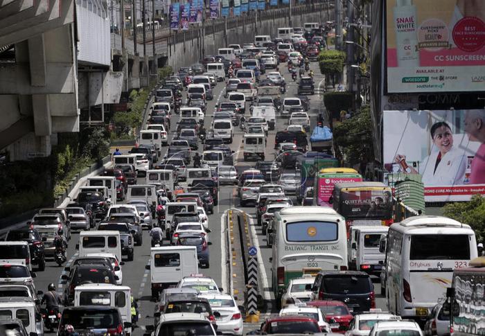 Filipinler’de ulaşıma korona darbesi