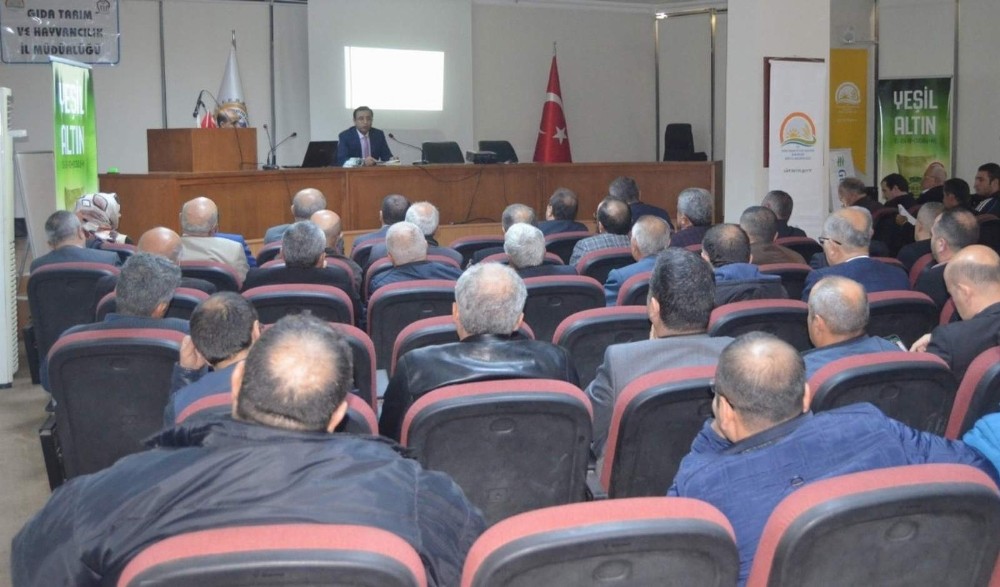 Siirtli çiftçilere budama ve gübreleme eğitimi verildi