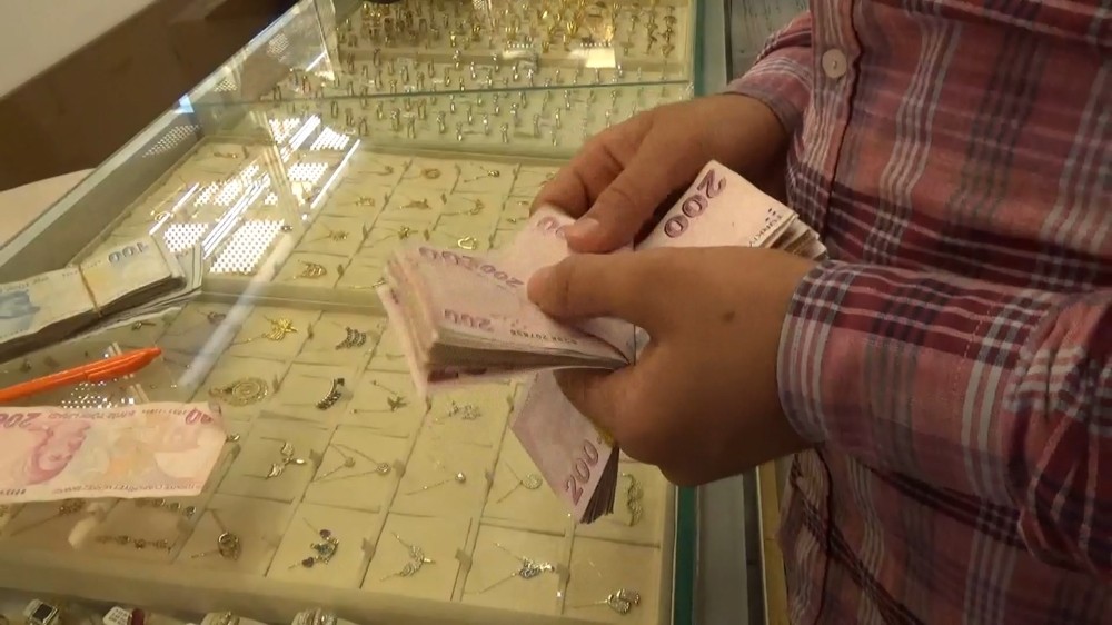 (Özel) Cumhurbaşkanı Erdoğan’ın çağrısına Batman esnafından destek geldi