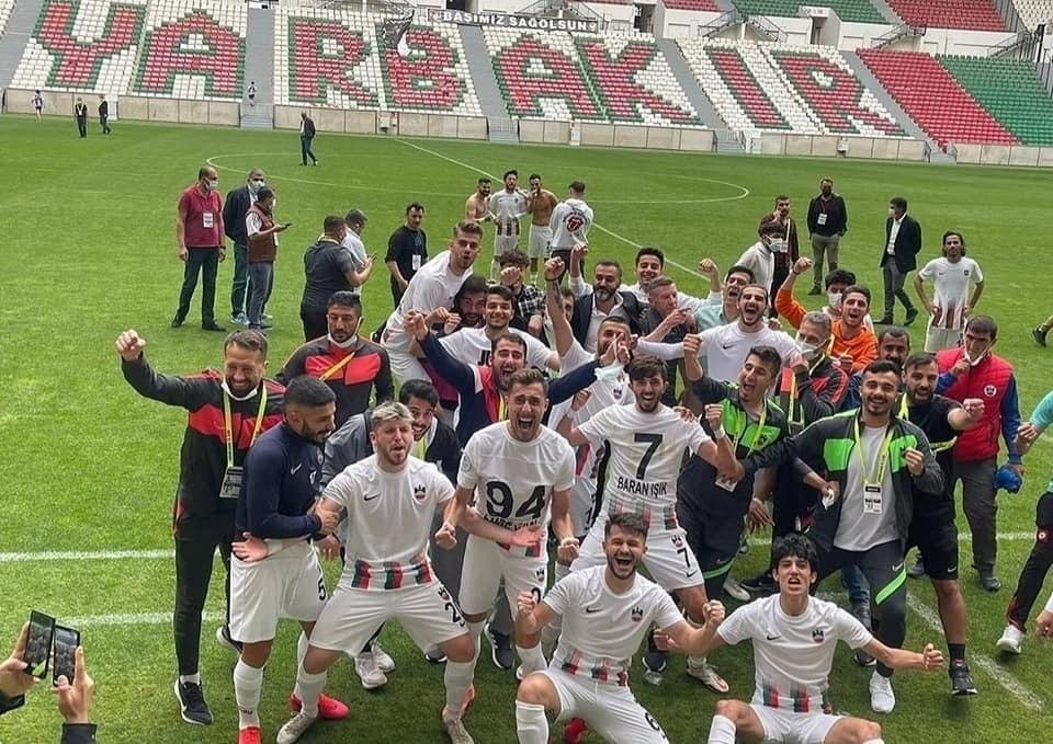 Diyarbekirspor şampiyon kadroyu bozmayacak