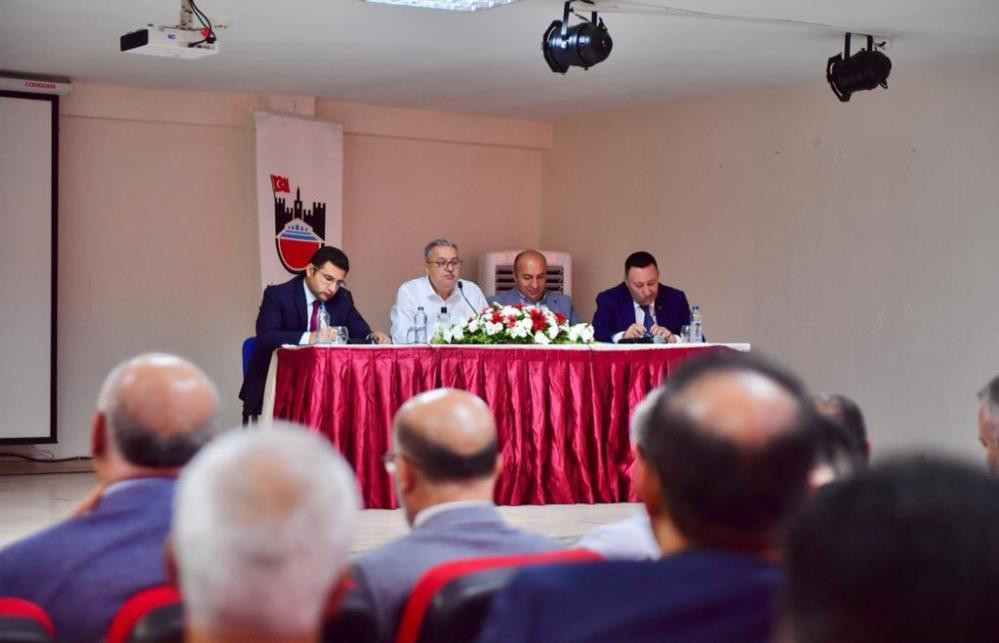 Vali Su, Bağlar ilçesinde muhtarlarla bir araya geldi