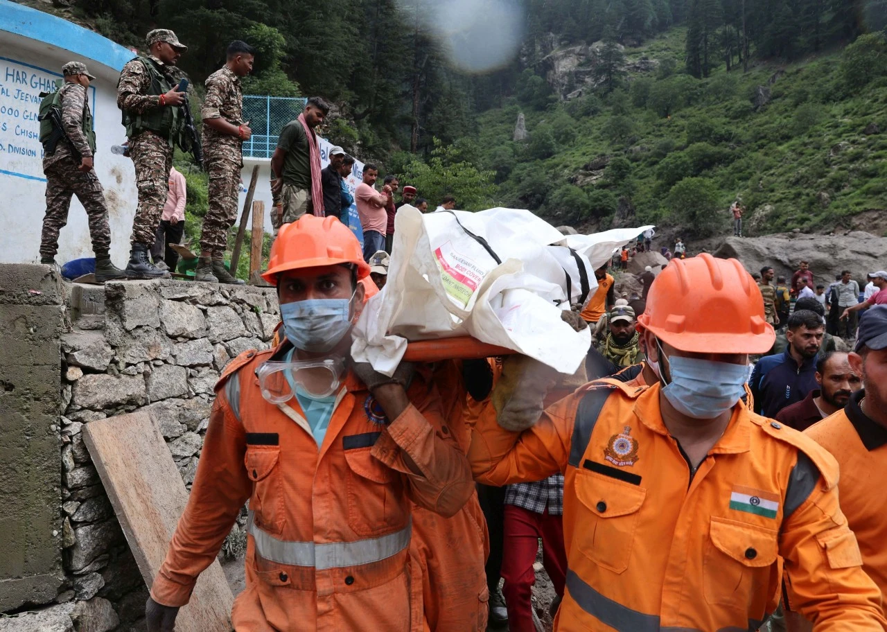 Hindistan’ın Cemmu ve Keşmir’inde sel felaketi: Can kaybı 60’a yükseldi