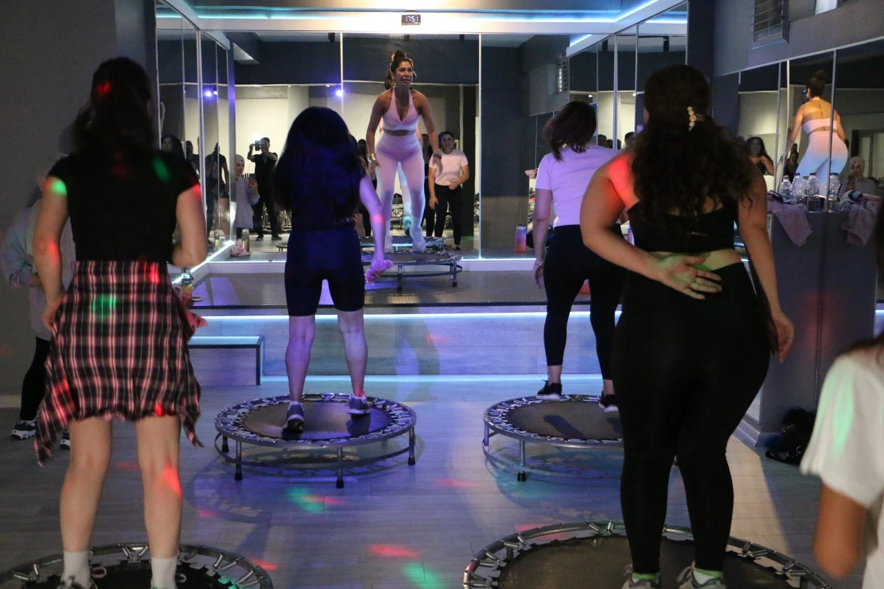 Diyarbakır’da Kadınlar Eğlenceyle Kalori Yakıyorlar