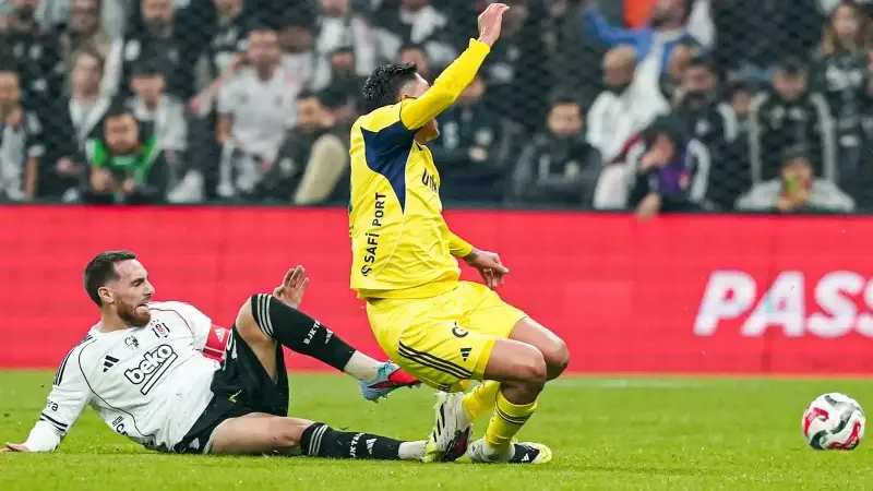 Ünlü yorumcudan Orkun Kökçü'ye sert sözler: 