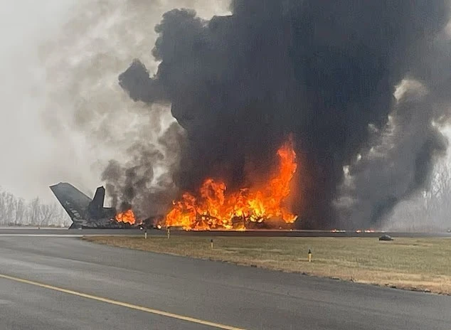 Havaalanına iniş yapan &ouml;zel jet d&uuml;şt&uuml;: Can kayıpları var