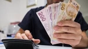 Asgari &uuml;cret sonrası g&ouml;zler emekli aylığı zammına &ccedil;evrildi: 2026 ocak zammı ne kadar olacak?