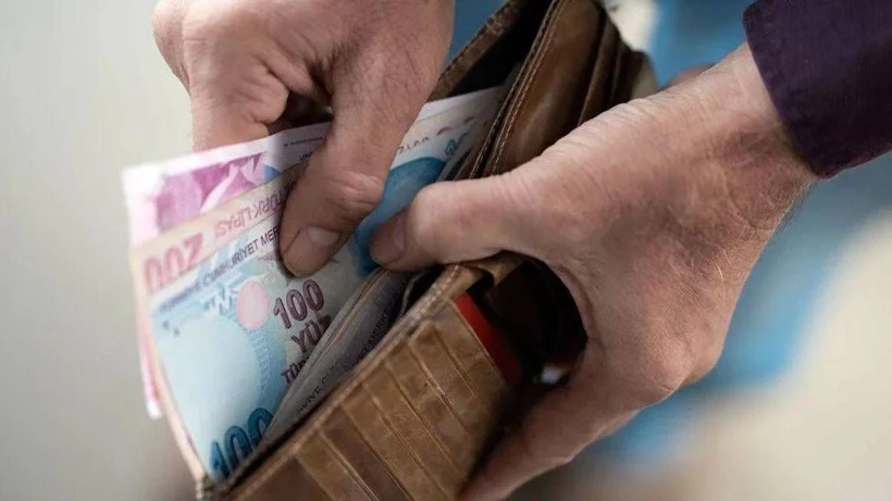 En d&uuml;ş&uuml;k emekli maaşı