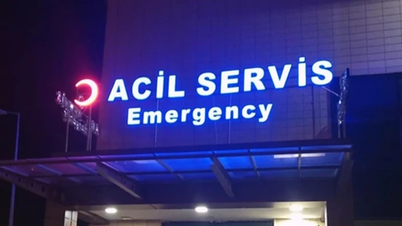 &Uuml;nl&uuml; isim hastaneye kaldırıldı!