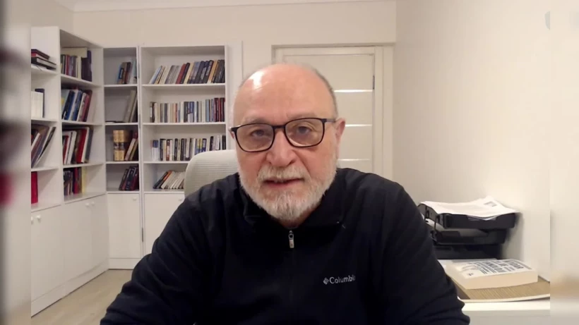 S&ouml;zc&uuml; yazarı 