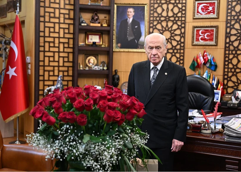 Devlet Bah&ccedil;eli&rsquo;den &ccedil;arpıcı &lsquo;erken se&ccedil;im&rsquo; &ccedil;ıkışı!