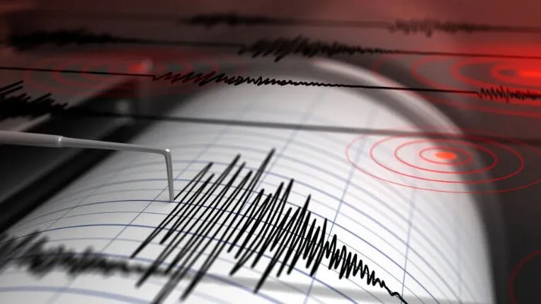 Ege Denizi'nde korkutan deprem: Kandilli duyurdu