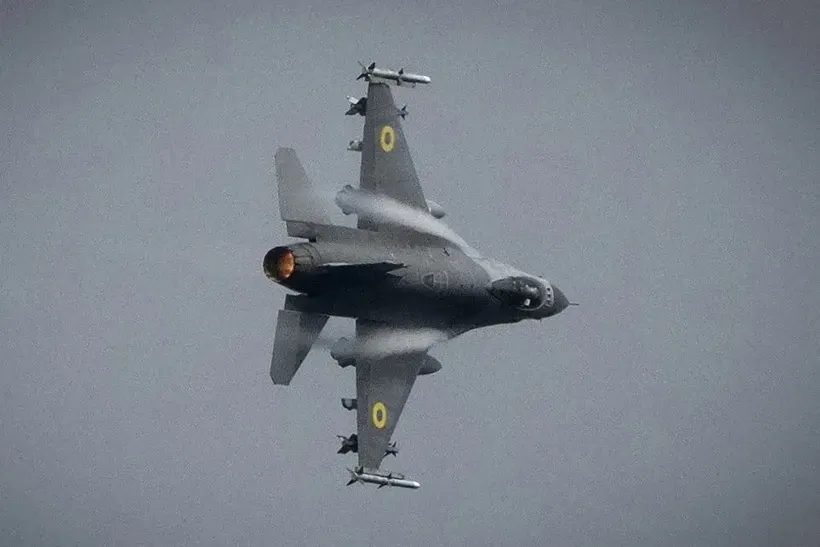 F-16 Pilotu G&ouml;revde &ouml;ld&uuml;