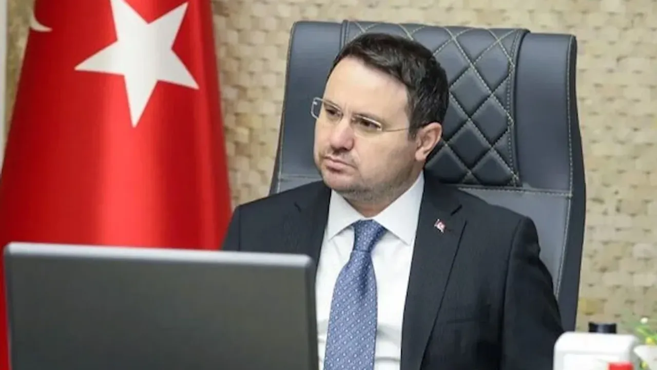 Akın G&uuml;rlek Adalet Bakanı oldu, kulisler hareketlendi