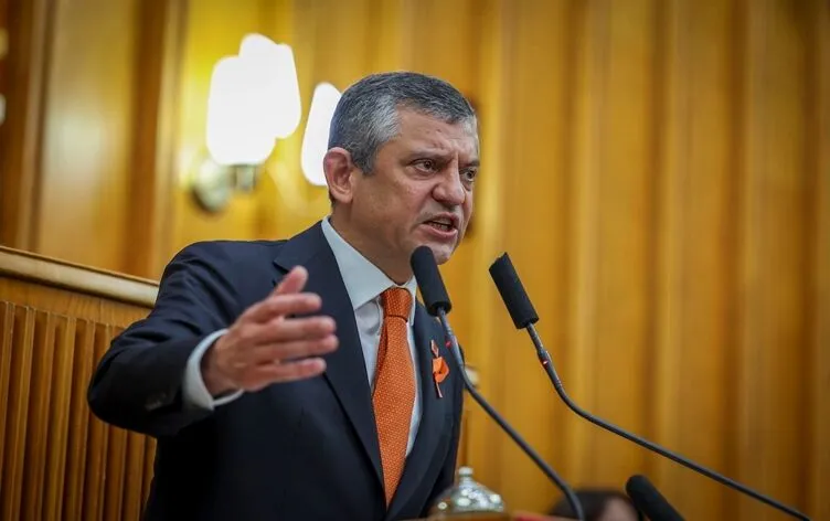 &Ouml;zg&uuml;r &Ouml;zel&rsquo;e Mansur yavaş resti