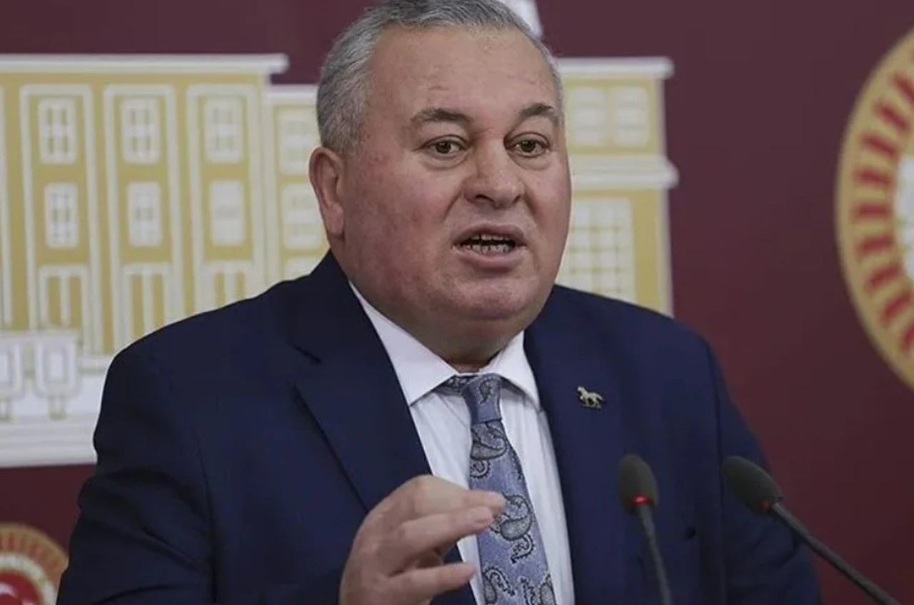 Cemal Enginyurt&rsquo;tan yeni karar