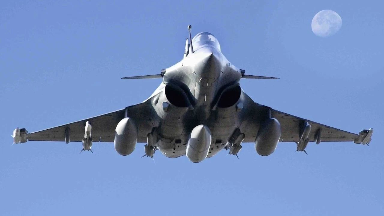 D&uuml;nyanın en iyi savaş u&ccedil;ağı belli oldu