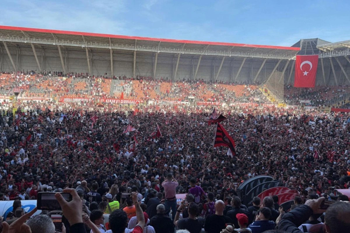 Şampiyon &Ccedil;orum'da yıldız futbolcu ortadan kayboldu