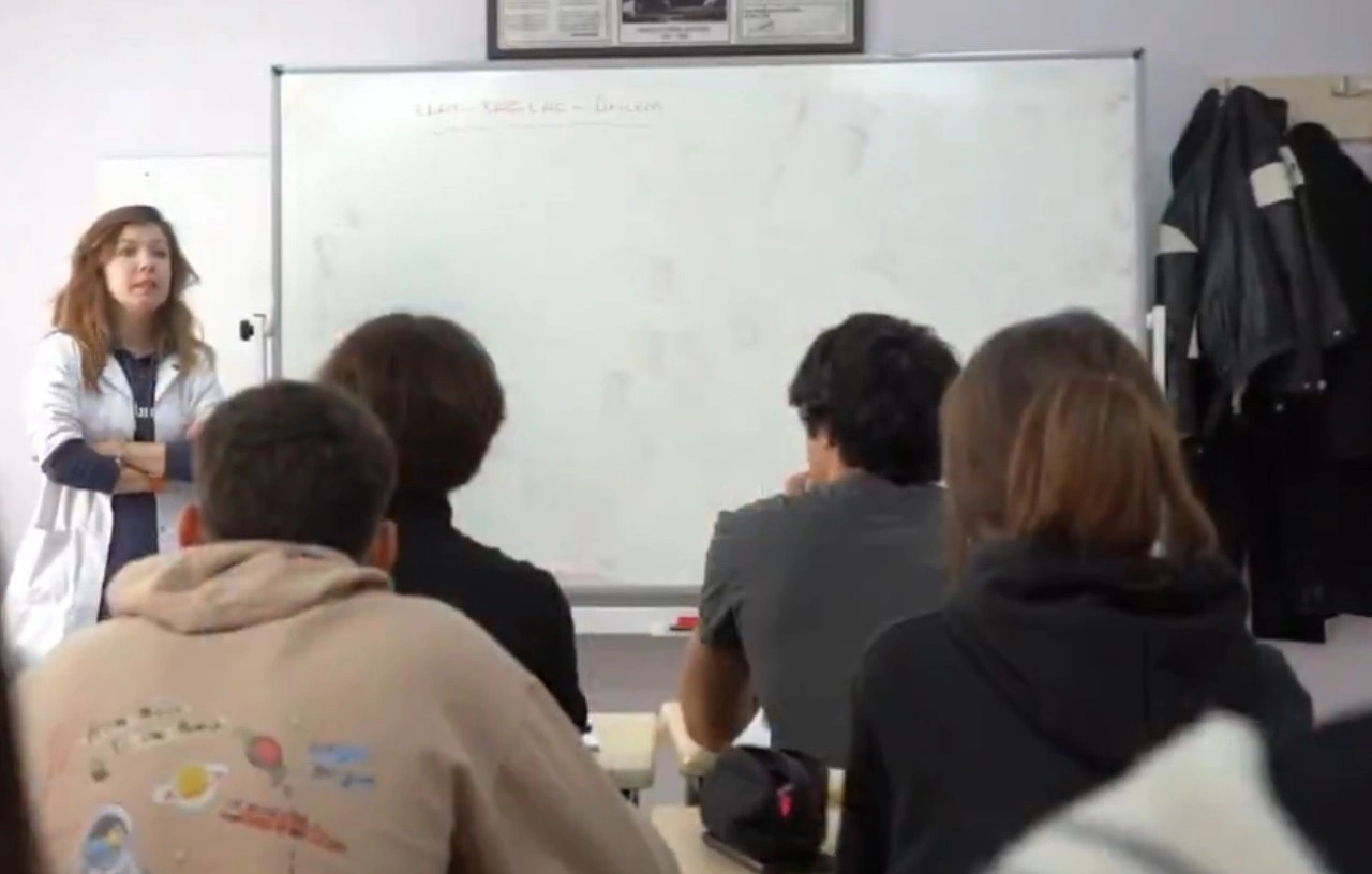 Antakya’da gençlik akademisi öğrencileri geleceğe hazırlıyor