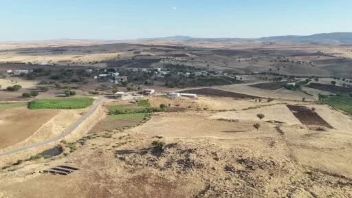 B&uuml;şra bebeğin &Ccedil;ermik&rsquo;teki evi g&ouml;r&uuml;nt&uuml;lendi: Kırık camlar dikkat &ccedil;ekti