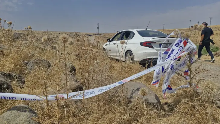 Diyarbakır&rsquo;da arazide kadın cesedi bulundu: 2 ş&uuml;pheli g&ouml;zaltında
