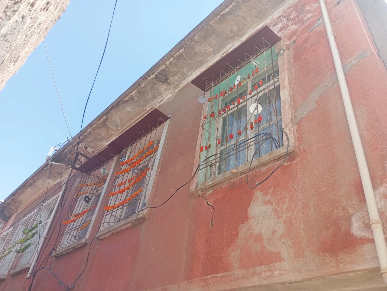 Diyarbakır&rsquo;da kavurucu sıcakta kış mesaisi başladı