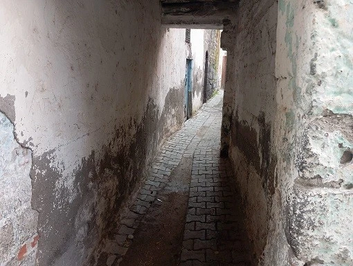 Diyarbakır’ın Sur İlçesindeki Şehrin En Dar Sokağı, Turistlerin İlgi Odağı Oldu
