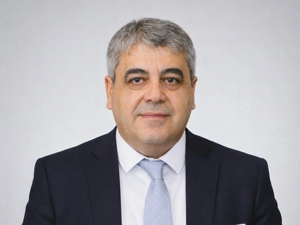 Diyarbakırlı iş adamlarından eski Bakan Eker'e destek