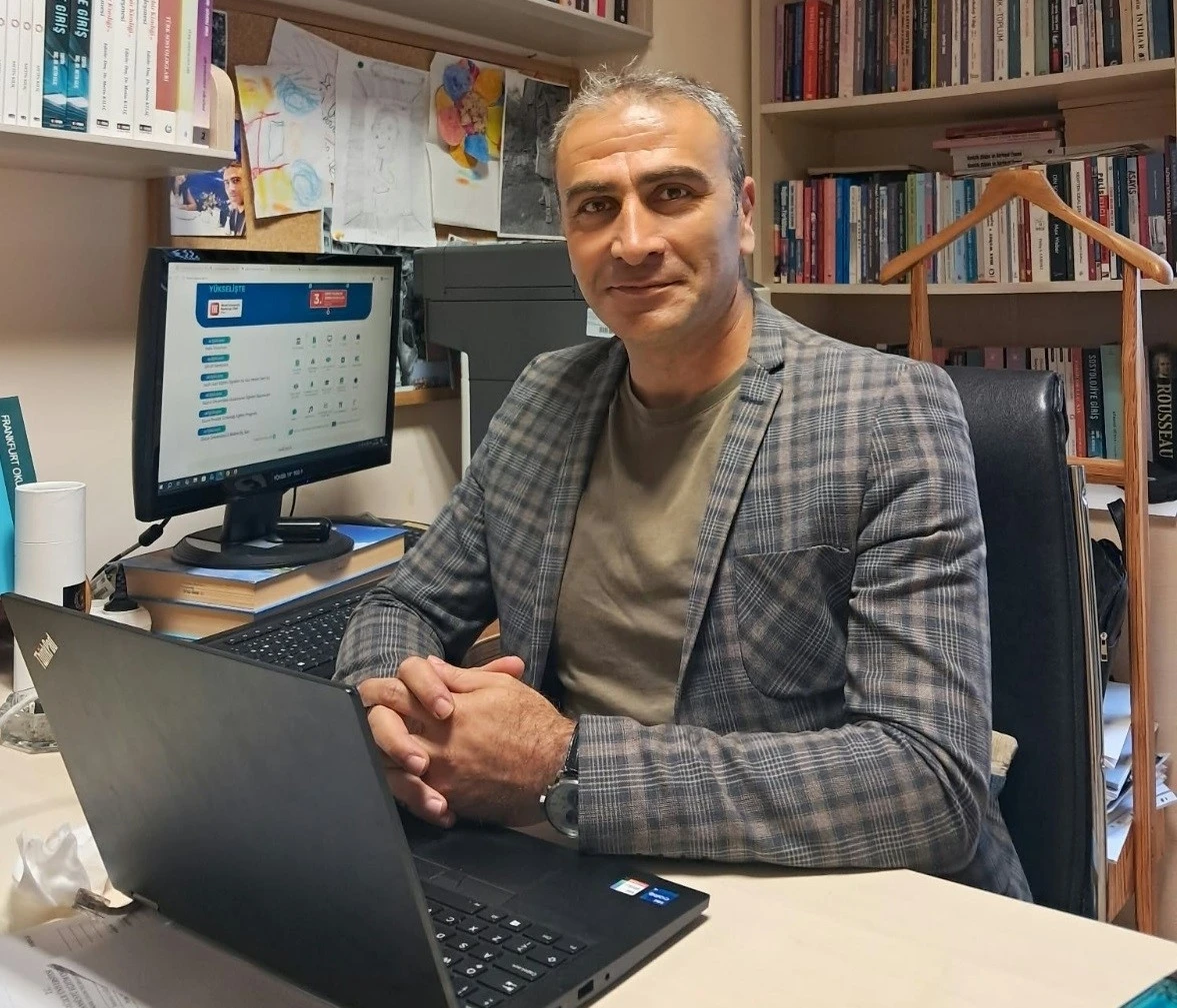 D&uuml;zce &Uuml;niversitesi &ouml;ğretim &uuml;yesinden uluslararası başarı