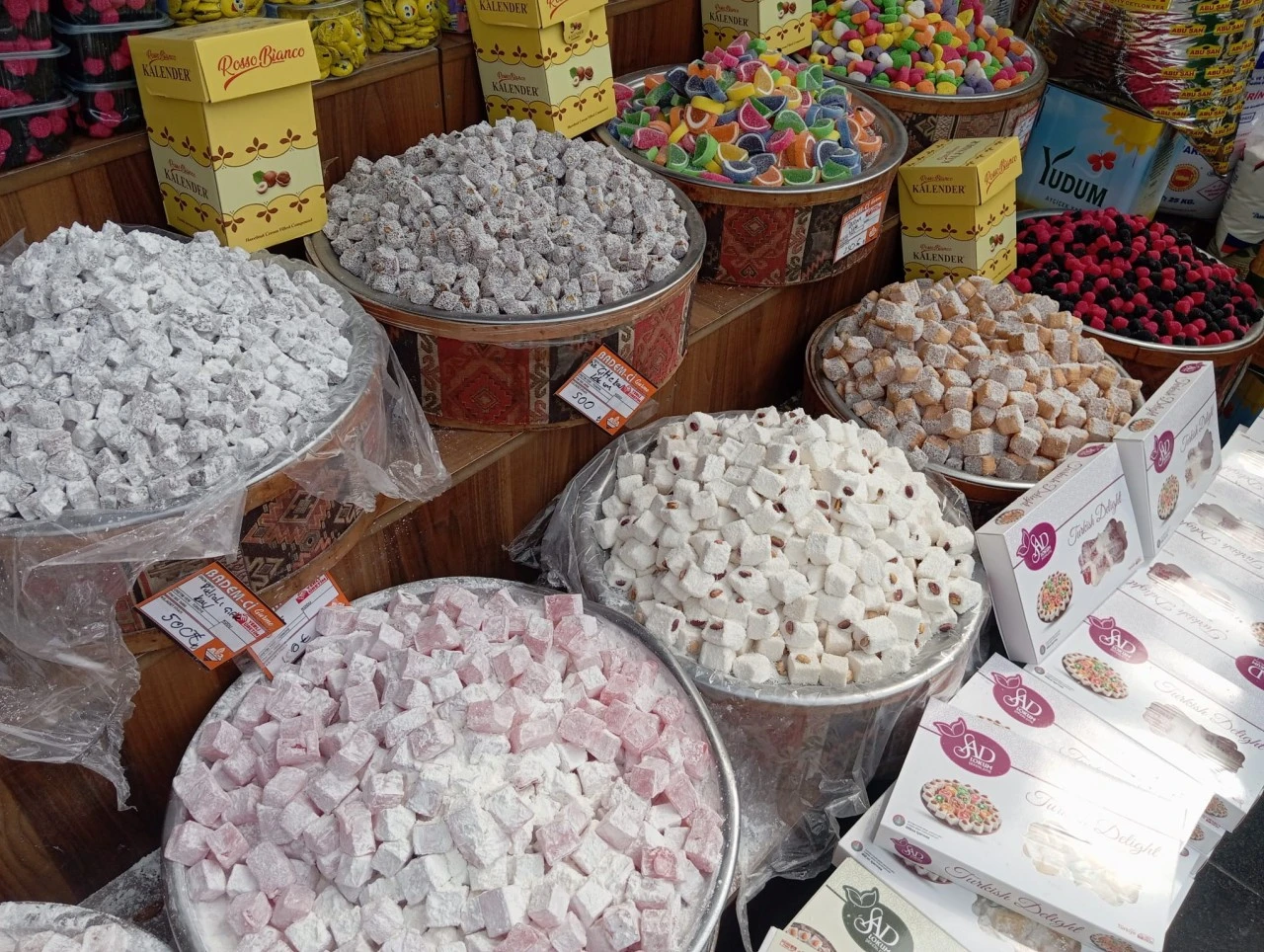 Diyarbakır&rsquo;da Tezg&acirc;hlar Bayram i&ccedil;in Hazır