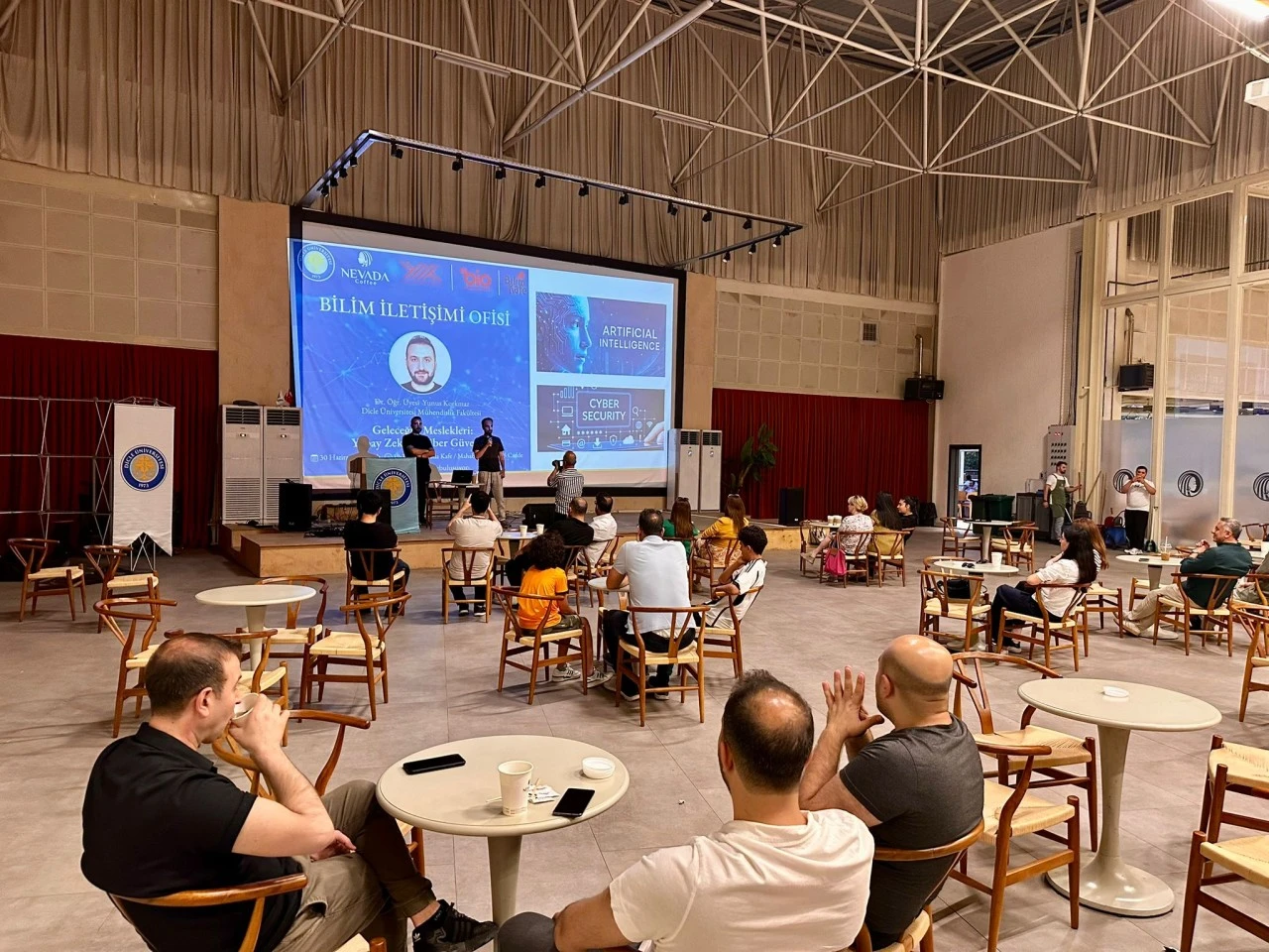 Dicle &Uuml;niversitesi'nden Geleceğin Mesleklerine Işık Tutan Etkinlik