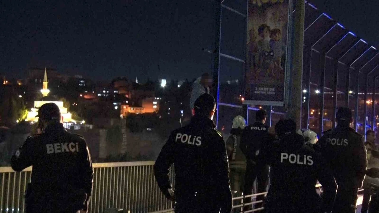 İntihar girişiminde bulunan şahıs 2 saat sonra ikna edildi