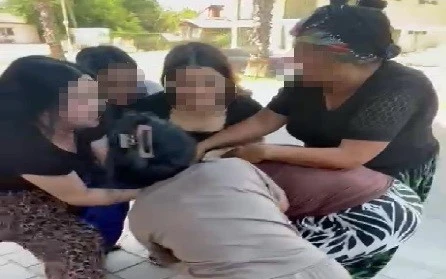 Kadını hem dövdüler hem de videoya çektiler