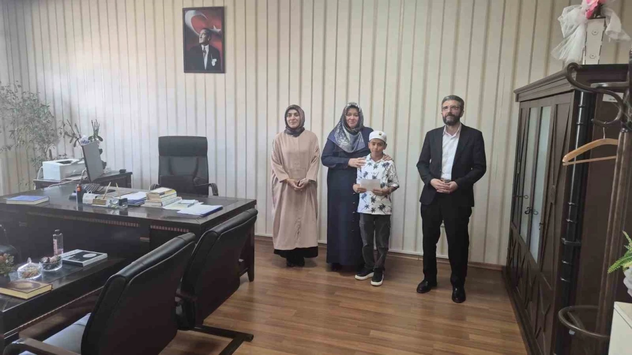 M&uuml;ft&uuml;l&uuml;kten Kur&rsquo;an-ı Kerim&rsquo;i g&uuml;zel okuma yarışması: B&ouml;lge Finalisti Yusuf Eymen oldu