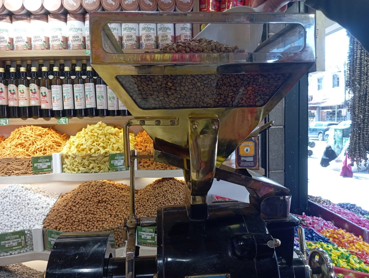 Ramazan Bayramı &ouml;ncesi Diyarbakır&rsquo;da kahveye yoğun ilgi