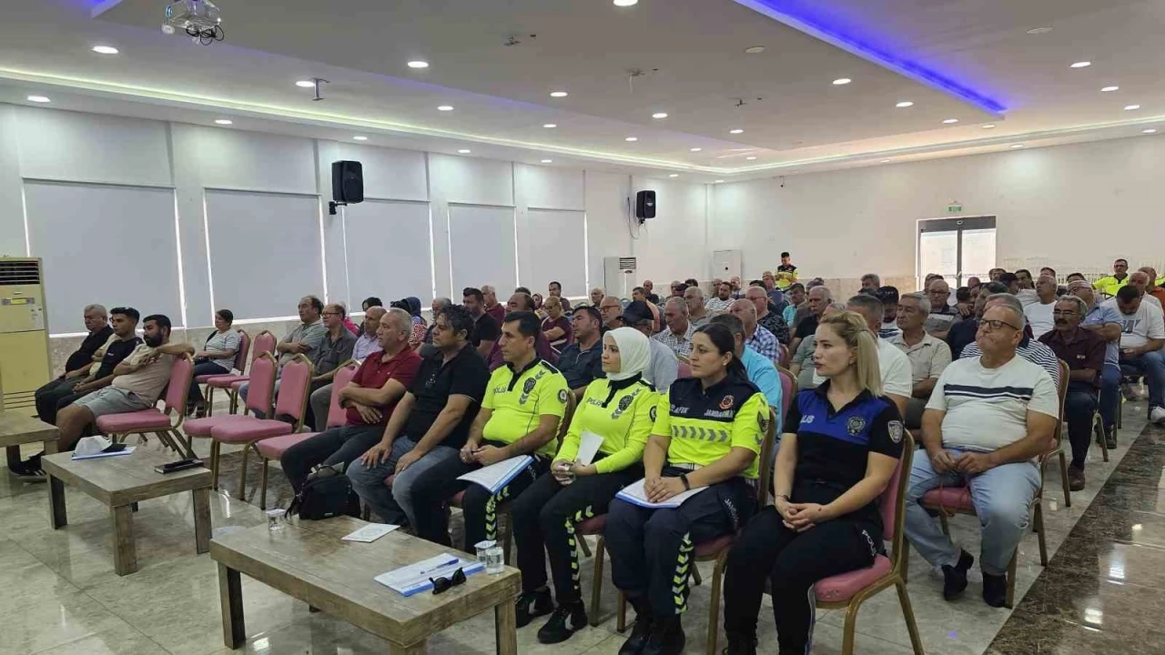 Silifke&rsquo;de okul servis s&uuml;r&uuml;c&uuml;lerine trafik eğitimi
