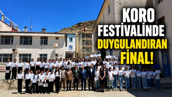 &Ccedil;ermik&rsquo;te Koro Festivali Coşkusu: &Ouml;ğrenciler ve &Ouml;ğretmenler Ayakta Alkışlandı