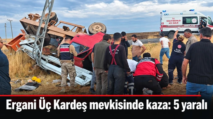 Ergani &Uuml;&ccedil; Kardeş mevkisinde kaza: 5 yaralı