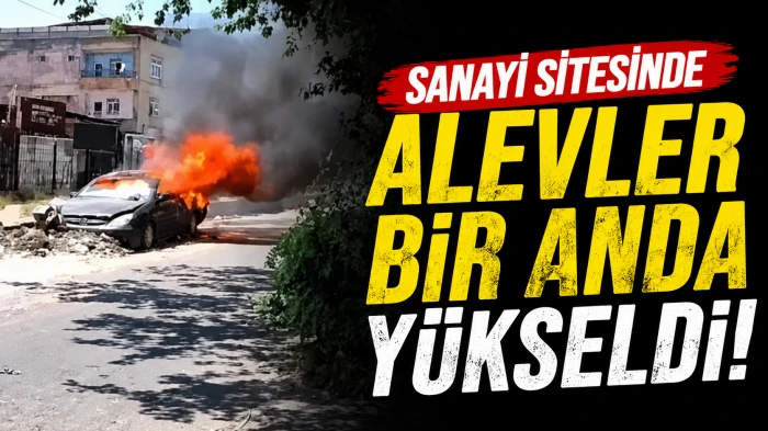 Sanayi Sitesinde Korkutan Yangın! Tamirdeki Otomobil K&uuml;le D&ouml;nd&uuml;